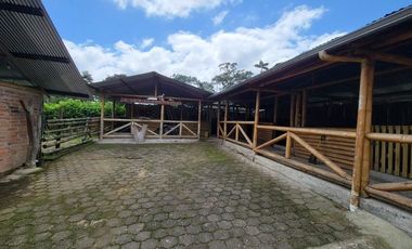 Finca en Venta en Puerto Quito - Ecuador