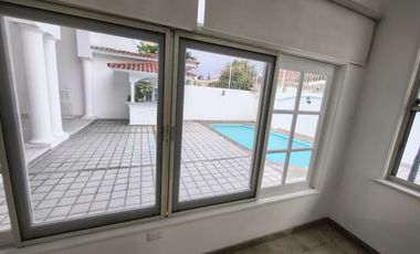 Puntilla, Renta de hermosa casa de 4 dormitorios con piscina