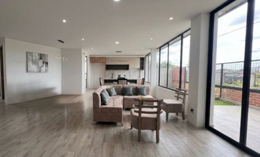 casa de estreno sector llanos Portoviejo