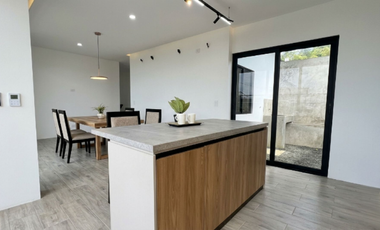 casa de estreno sector llanos Portoviejo