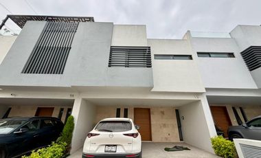 Casa en renta AMUEBLADA en Tossa Residencial, a unos metros de Costco Sur