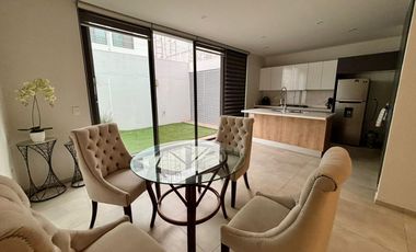Casa en renta AMUEBLADA en Tossa Residencial, a unos metros de Costco Sur