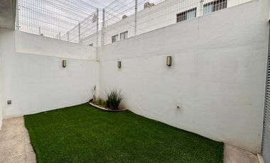 Casa en renta AMUEBLADA en Tossa Residencial, a unos metros de Costco Sur