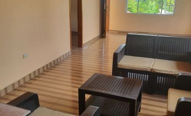 Finca en venta con casa grande a 5 minutos de Puerto Quito Ecuador
