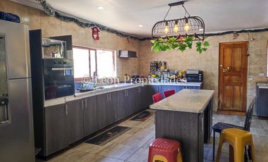 Leon Propiedades vende parcela en condominio, sector Miraflores, Curacaví.