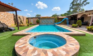 Venta Quinta con piscina, terreno 600 m² CALICHANA