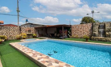Venta Quinta con piscina, terreno 600 m² CALICHANA