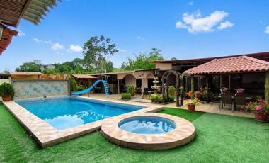 Venta Quinta con piscina, terreno 600 m² CALICHANA