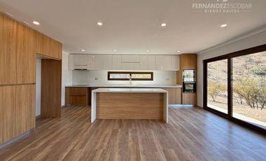 RINCONADA - VENDE CASA 3D 3B COND LA HACIENDA