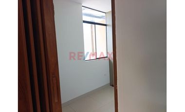 Alquilo Mini Departamento En Pleno Centro De Trujillo, 4To Piso Sin Ascensor, Area 50M2, Precio S/. 1,300 Soles