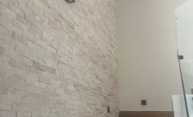 Casa en San Pedro Tlaquepaque con Ventanales Panorámicos y Diseño Moderno