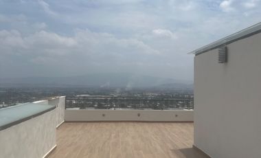 Casa en San Pedro Tlaquepaque con Ventanales Panorámicos y Diseño Moderno