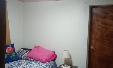 Casa en venta 4 dormitorios 2 baños comuna El Bosque, condominio cerrado