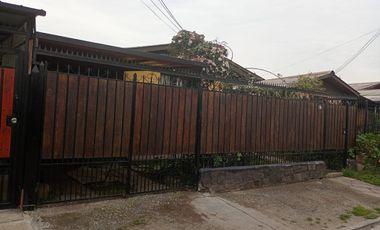 Casa en venta 4 dormitorios 2 baños comuna El Bosque, condominio cerrado