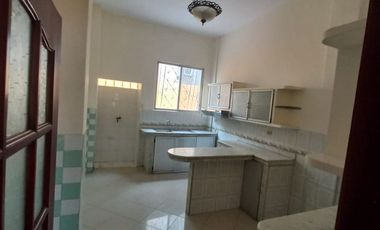 ALQUILER DE HERMOA CASA EN LA ALBORADA 9NA ETAPA, IDEAL PARA VIVIENDA O NEGOCIO
