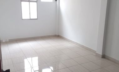 ALQUILER DE HERMOA CASA EN LA ALBORADA 9NA ETAPA, IDEAL PARA VIVIENDA O NEGOCIO