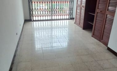 ALQUILER DE HERMOA CASA EN LA ALBORADA 9NA ETAPA, IDEAL PARA VIVIENDA O NEGOCIO
