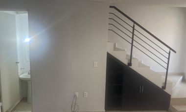 CASA CON TERRENO EXCEDENTE, FRACCIONAMIENTO BELCANTO