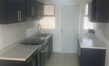 CASA CON TERRENO EXCEDENTE, FRACCIONAMIENTO BELCANTO