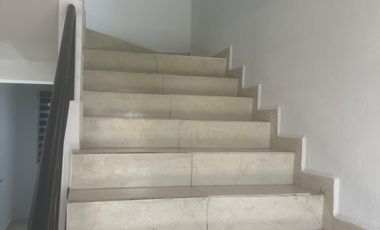 CASA CON TERRENO EXCEDENTE, FRACCIONAMIENTO BELCANTO
