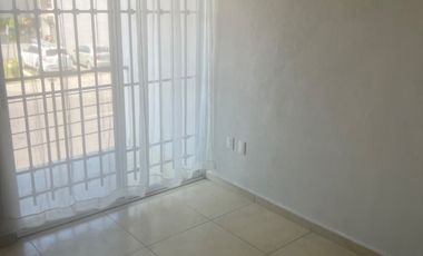 CASA CON TERRENO EXCEDENTE, FRACCIONAMIENTO BELCANTO