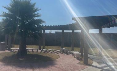 CASA CON TERRENO EXCEDENTE, FRACCIONAMIENTO BELCANTO