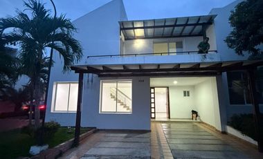 Casa de dos niveles para Arriendo Ipanema