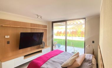 VENTA CASA MEDITERRÁNEA ESPECTACULAR,  A PASOS DE COLEGIOS SAN ANSELMO Y PEDREGALES | UF 13.500