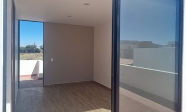 Casa en venta en zona Solares Coto Aveto a 2 minutos Instituto de Ciencias