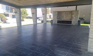 Casa en venta en zona Solares Coto Aveto a 2 minutos Instituto de Ciencias