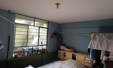 CASA EN VENTA FRENTA A PARQUE