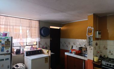 CASA EN VENTA FRENTA A PARQUE