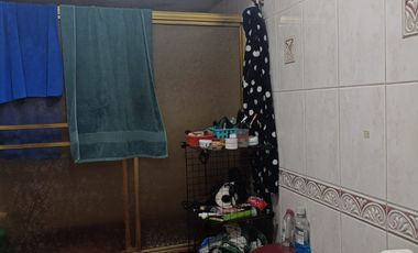 CASA EN VENTA FRENTA A PARQUE