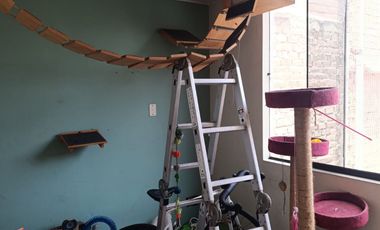 CASA EN VENTA FRENTA A PARQUE