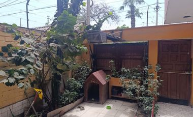 CASA EN VENTA FRENTA A PARQUE