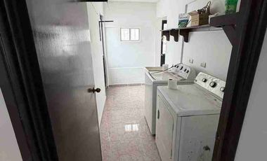 CASA EN RENTA COL.SAN BENITO IDEAL PARA OFICINA O ESTANCIA PARA ADULTOS