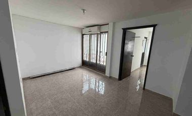 CASA EN RENTA COL.SAN BENITO IDEAL PARA OFICINA O ESTANCIA PARA ADULTOS