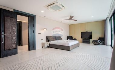 Luxe 7-Bed Villa in Koh Samui, Sea Views & Pool