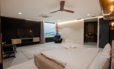 Luxe 7-Bed Villa in Koh Samui, Sea Views & Pool