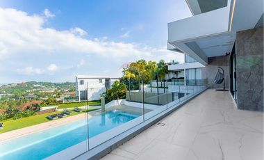 Luxe 7-Bed Villa in Koh Samui, Sea Views & Pool