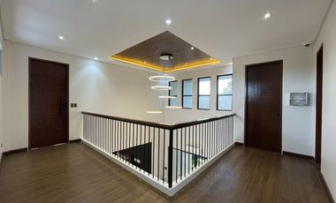 HOUSE FOR SALE Valenzuela 5 Bedroom Fully Furnished House For Sale