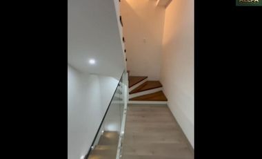 CASA DE VENTA EN CAYAMBE, URBANIZACIÓN DONOSO CABEZAS