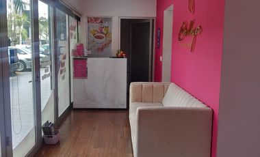 RENTA DE LOCAL PLANTA BAJA, EN PLAZA COMERCIAL, ZONA CENTRO-SUR, LEÓN, GTO.