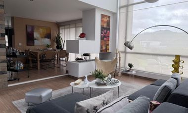 VENTA CASA DE LUJO EN CONDOMINIO DE LA CALERA CUND.