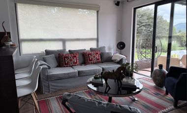 VENTA CASA DE LUJO EN CONDOMINIO DE LA CALERA CUND.