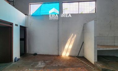 RUMAH DIJUAL DI SOLO DEKAT STASIUN SOLO BALAPAN, TERMINAL TIRTONADI DAN PASAR NUSUKAN