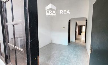 RUMAH DIJUAL DI SOLO DEKAT STASIUN SOLO BALAPAN, TERMINAL TIRTONADI DAN PASAR NUSUKAN