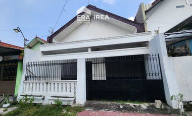 RUMAH DIJUAL DI SOLO DEKAT STASIUN SOLO BALAPAN, TERMINAL TIRTONADI DAN PASAR NUSUKAN