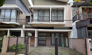 RUMAH STRATEGIS DENGAN LINGKUNGAN NYAMAN DAN TENANG DI ARCAMANIK BANDUNG