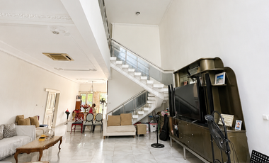 Rumah Modern 15x20 3+1KT Full Furnished di Green Garden Jakbar
